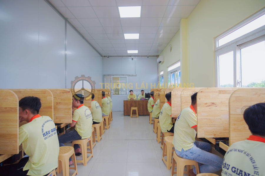 Hạng C lên D1